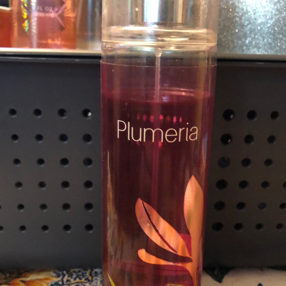 B&BW Plumeria